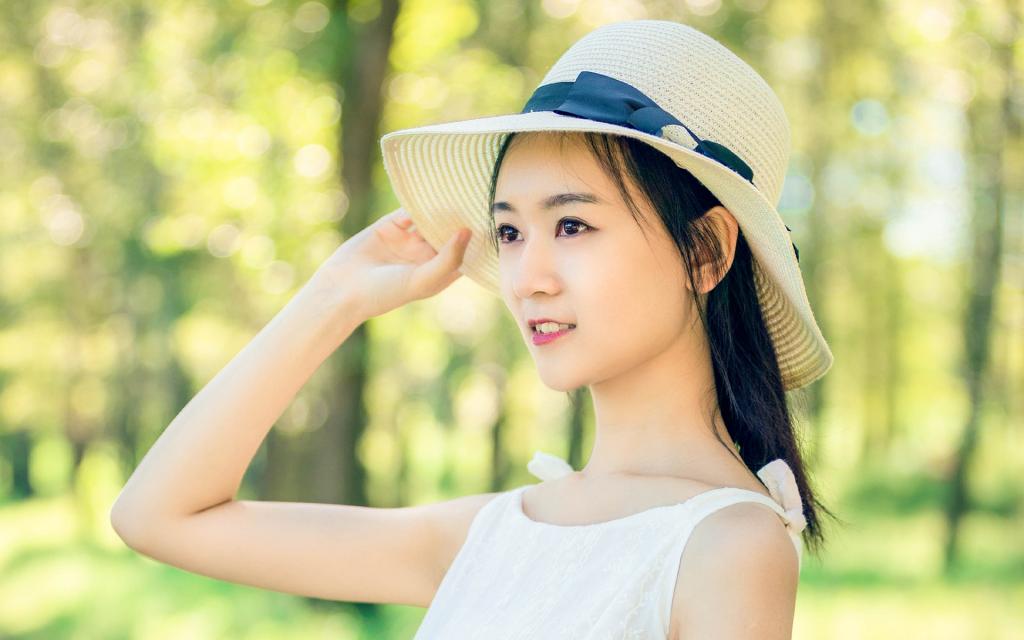 妹子偷偷喜歡你,才會有這三個舉動,男人可長點心
